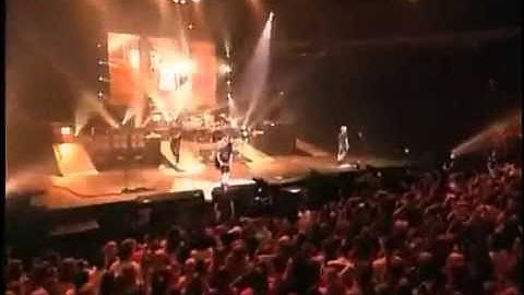 Avril Lavigne - Basketcase Live In Buffalo 2003