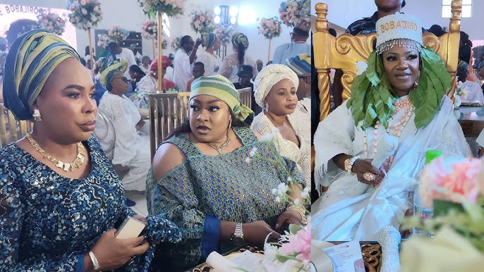 Rus nudist uchlik videolar Ogli sexy ogay onasini sikdi