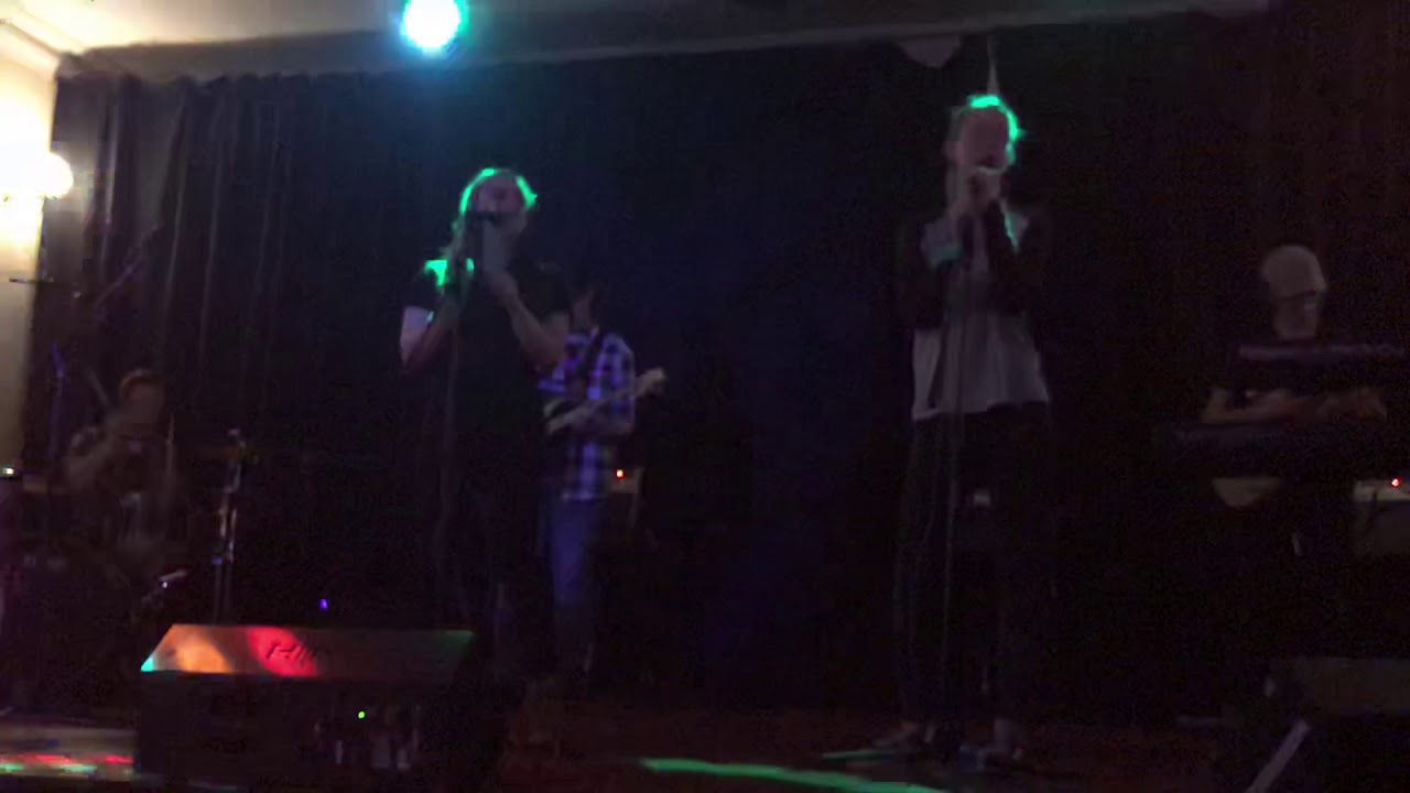 Blue Suede Shoes & Jailhouse Rock mash up YouTube