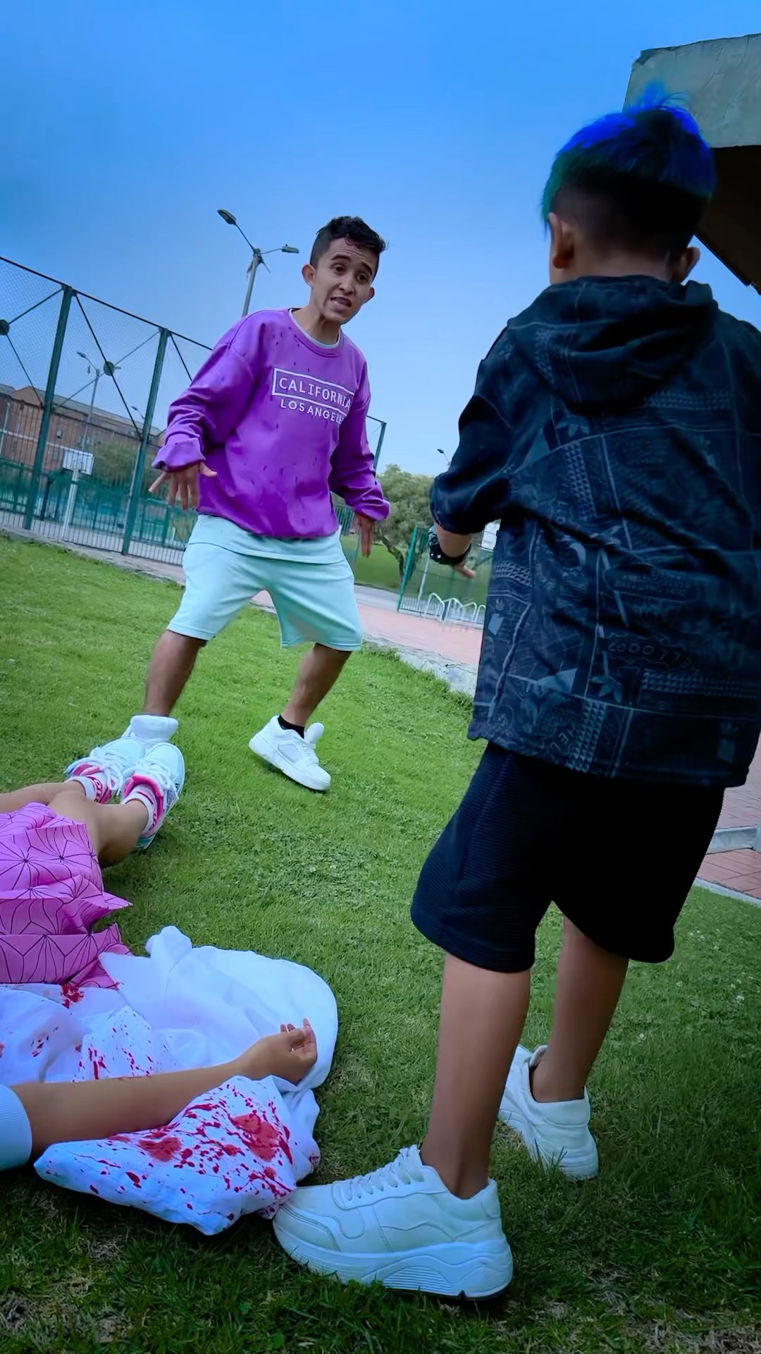 SANTI ES UN ZOOMBIE @Layaraoficial