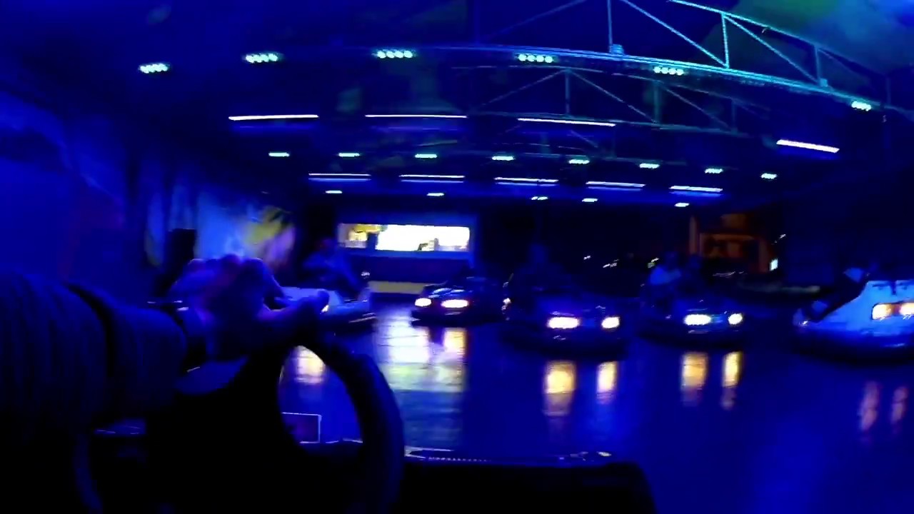 Auto-Skooter LES REVERCH' CARS (Onride de Nuit) - Fête Foraine Bellac 2018