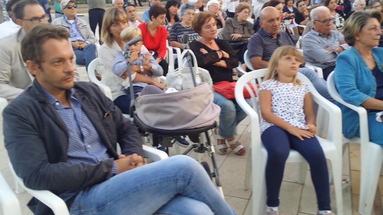 Encomio solenne promise rings