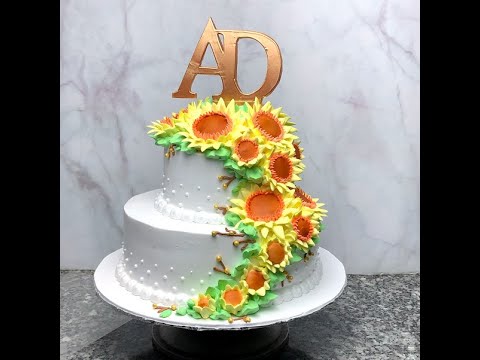 Bánh Kem cưới 2 tầng  hoa hướng dương - Sunflower wedding cake | Foci