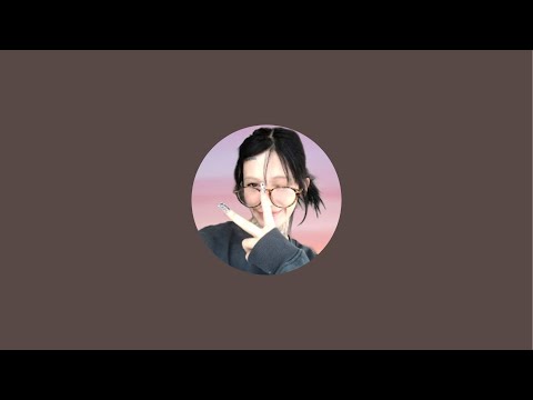 Akasi ASMR kanalı canlı yayında