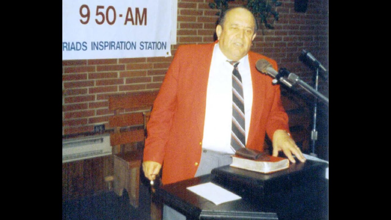 «Когда Бог разбивает нас всех на части» евангелиста Мейза Джексона — только аудио