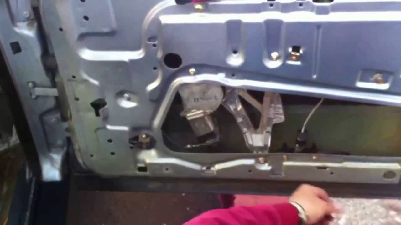 Mercedes Parts Center >> Mercedes-Benz W123 Vacuum Door Lock System - YouTube Mercedes Parts Center >> Mercedes-Benz W123 Vacuum Door Lock System - YouTube