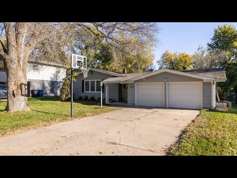 3129 Cottonwood Ln, Omaha, NE home video tour