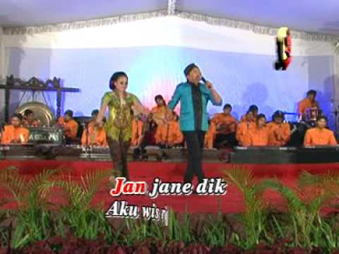 CAMPURSARI SANGGA BUANA-BALEN-PUTRI feat ITOK