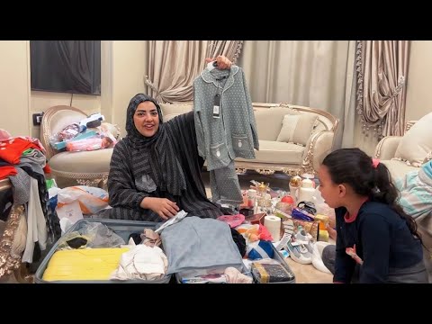 رجعنا بيتنا وفتحنا شنط السفر فاجاتهم بالغالي كله من السعوديه معنديش اغلي منهم فلوسي كله تحت رجلهم 