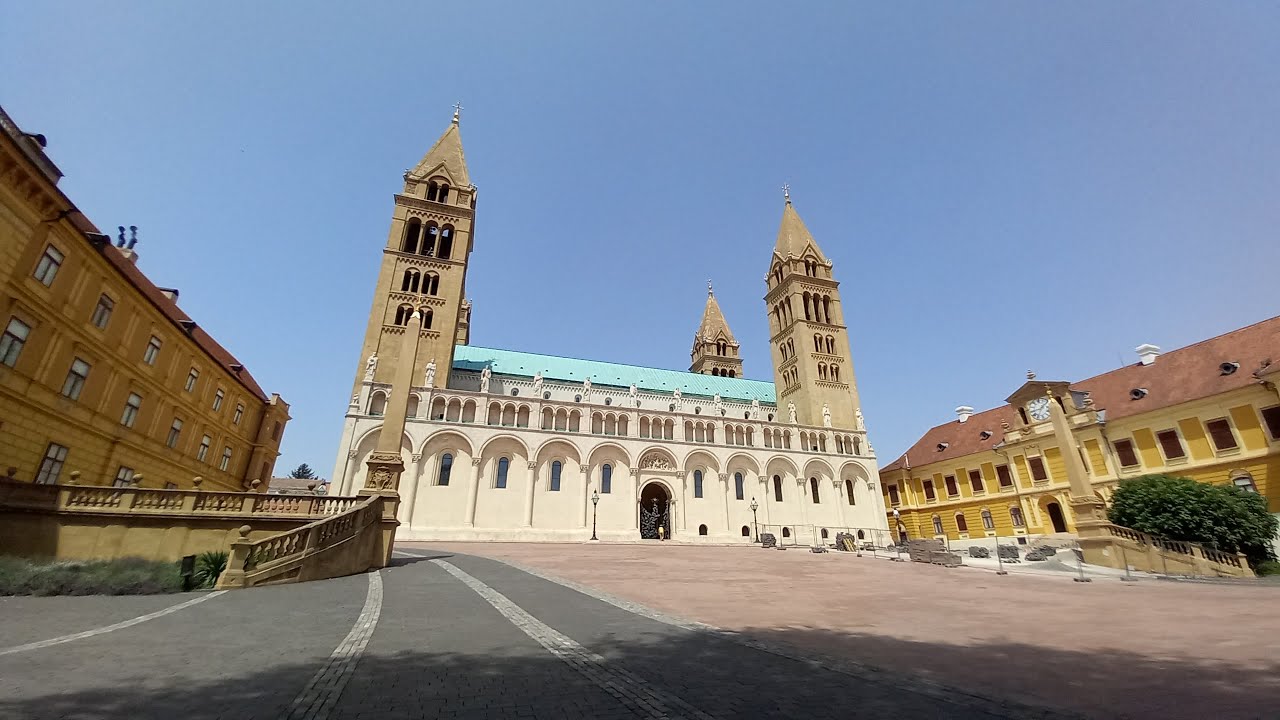 PÉCS (H) A Szent Péter és Pál székesegyház harangjai / 200. videó a csatornán /