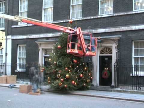 a-christmas-tree-for-downing-street