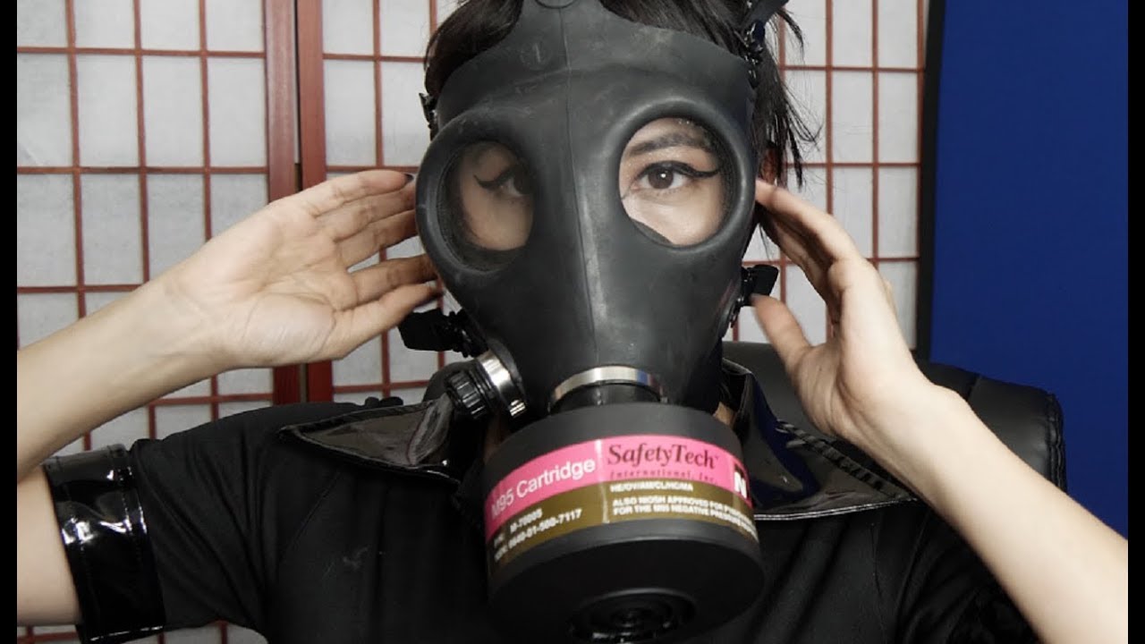 Putting on my Israeli Civilian Issue Gas Mask YouTube