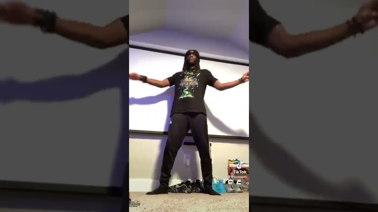 This robot dance is sick 😳🔥