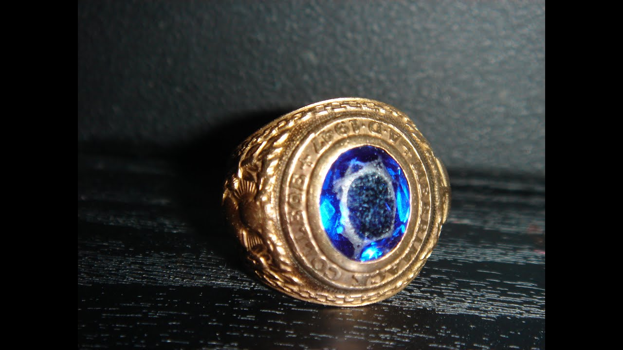 finding old gold on ocean beaches with a metal detector