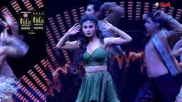 Mouni Roy performed at IIFA Awards 2016, watch video | Filmibeat