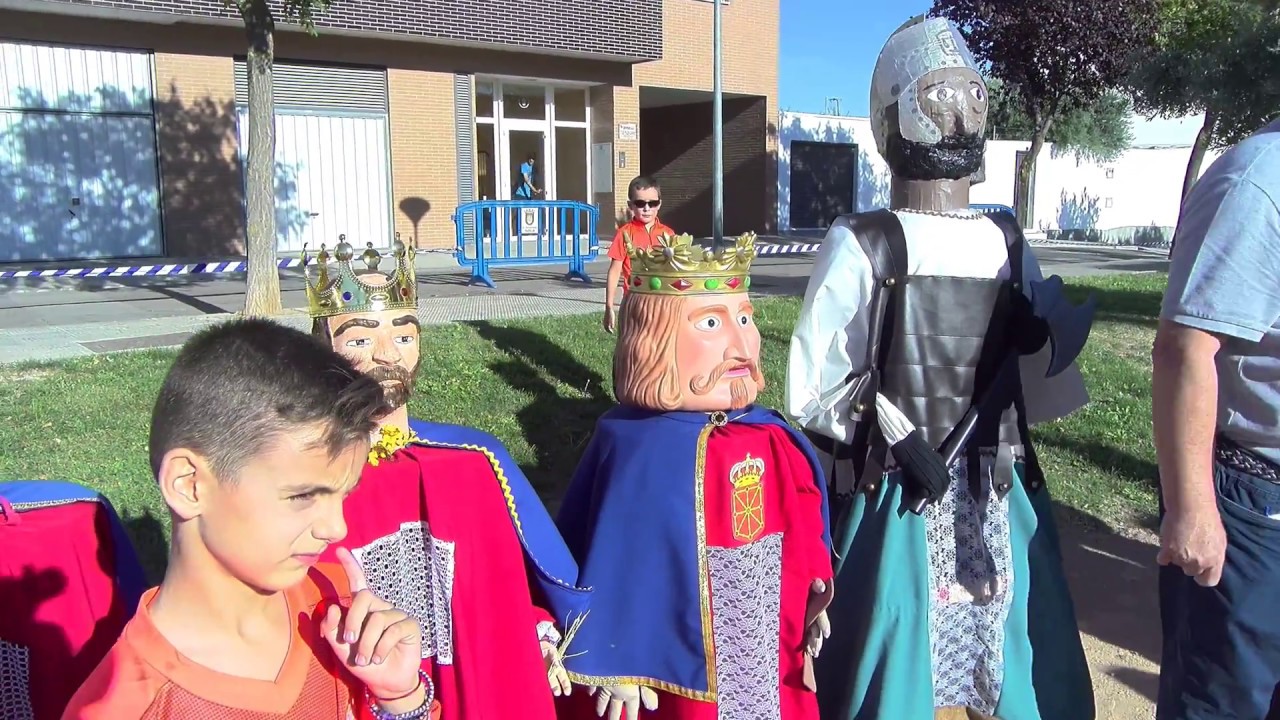 Tudela 2018 CONCENTRACIÓN DE GIGANTES TXIKIS CASEROS y ARTESANOS