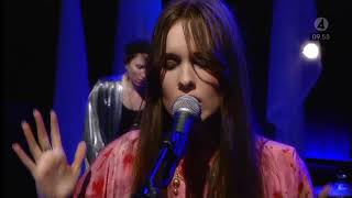 Nina Kinert - Play The World (Live Nyhetsmorgon 2010)