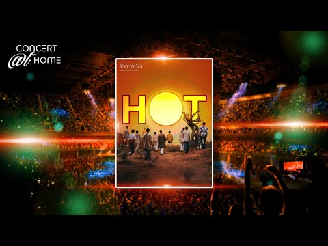 세븐틴 (SEVENTEEN) - HOT | Concert Version (with fans)