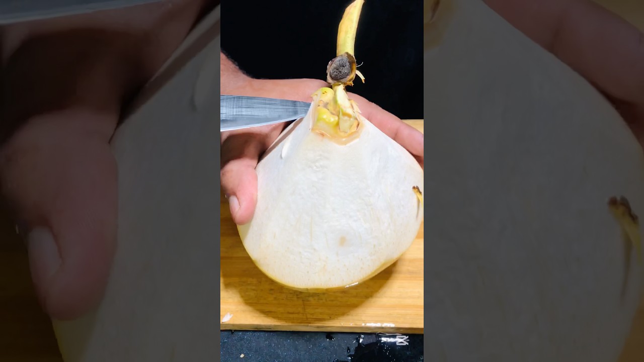 Coconut cutting skills.💆‍♂️🥰🌴🔪 | sharp knife.