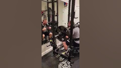 Dynamic Effort SSB Squats 285 lbs with 170 lbs in bands.