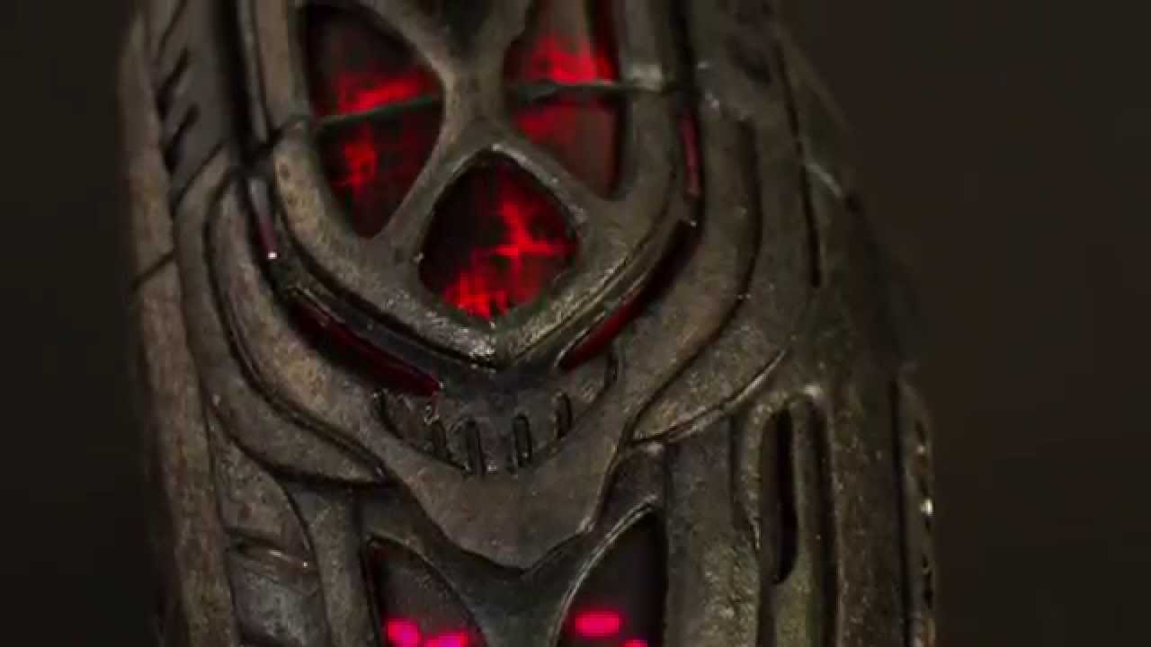 Predators - Mr Black Berserker Predator Light Up Gaunlet