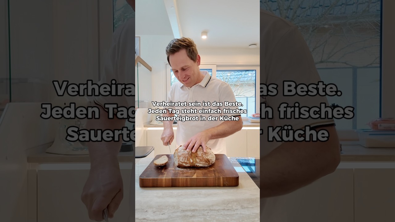 POV deine Frau backt Sauerteig Brot 😍 #shorts Mamiseelen