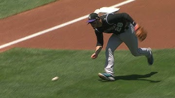 COL@SD: Arenado nabs Aybar with slick barehanded play