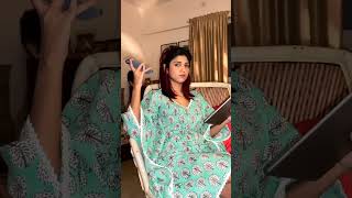 Khyti Pyari Nari Hot