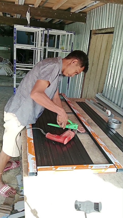 pemasangan spanrel gelombang pintu wc #lemarialumunium #pintuwc