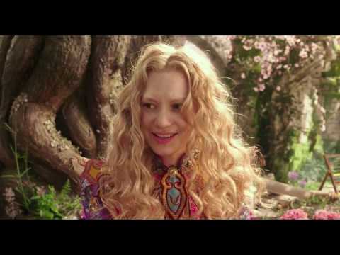 Кадр из фильма «Алиса в Зазеркалье»