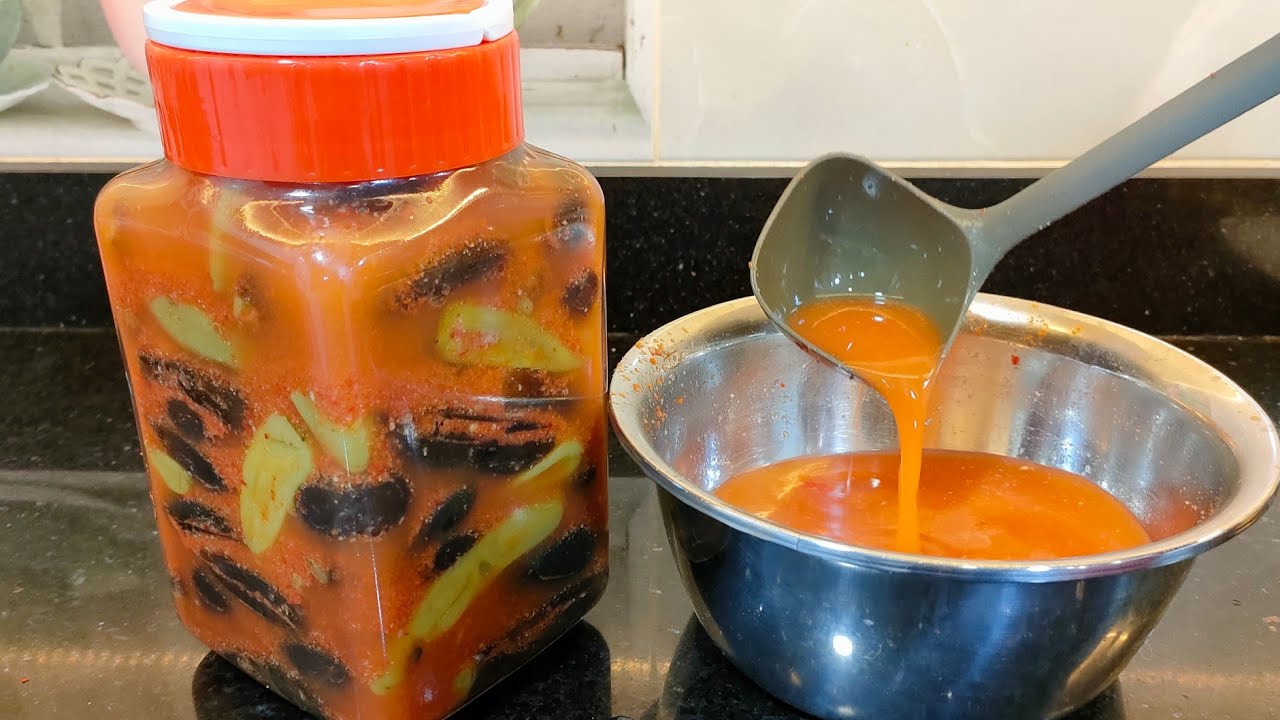 جاهزيه وبعد يومين افتحي عليه يقعد معاكي طول شهر رمضان الباذنجان المخلل بكل اسراره