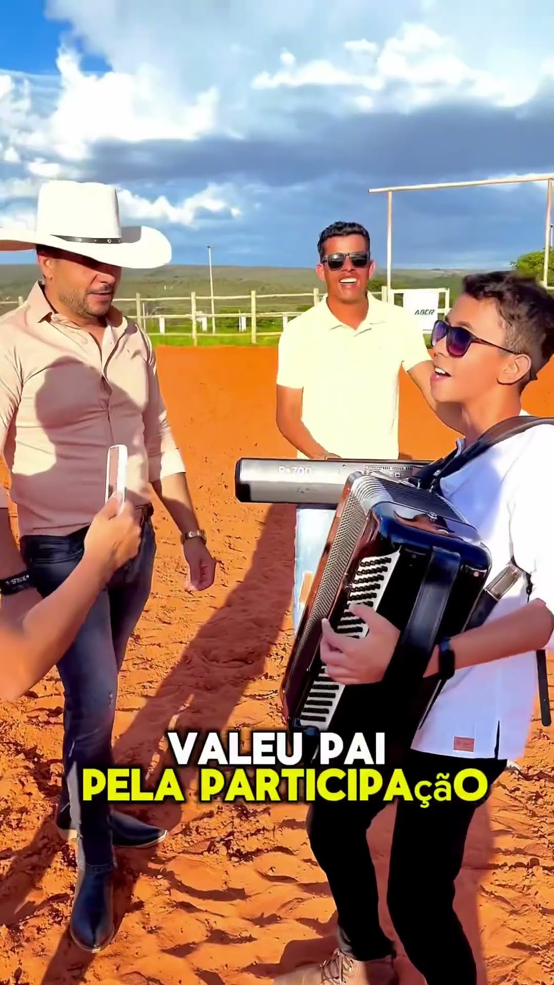 Se liga no passinho que eu vou fazendo leãozinho e seu filho Alej #leaozinho #boanoiteee #leãozinho