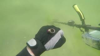 🌊💍 Scuba Diving for the Treasure. Underwater Metal Detecting Underwater.