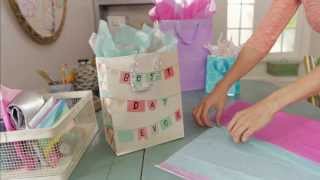 Giftology: How to Fill a Gift Bag with Tissue screenshot 5