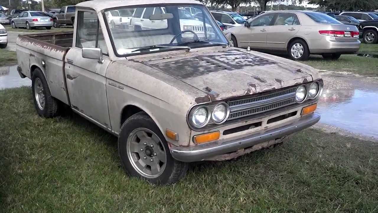 1970s datsun pickup