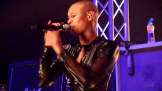 Skunk Anansie :My Love Will Fall O2 Academy,Brixton  26-11-10