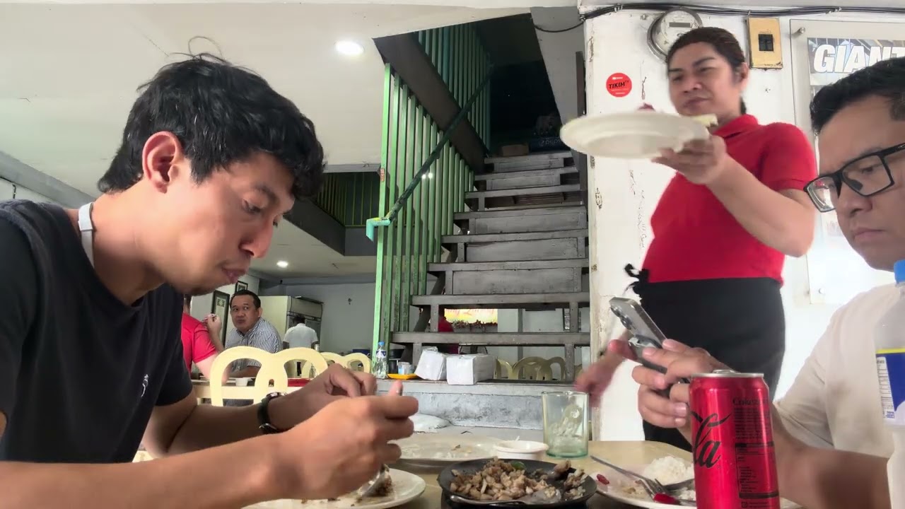 WE’RE EATING AT ALING LUCING’S