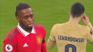 Aaron Wan Bissaka makes strikers bored