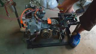 モンキーＶ型2気筒エンジン始動テスト（動作テスト１）