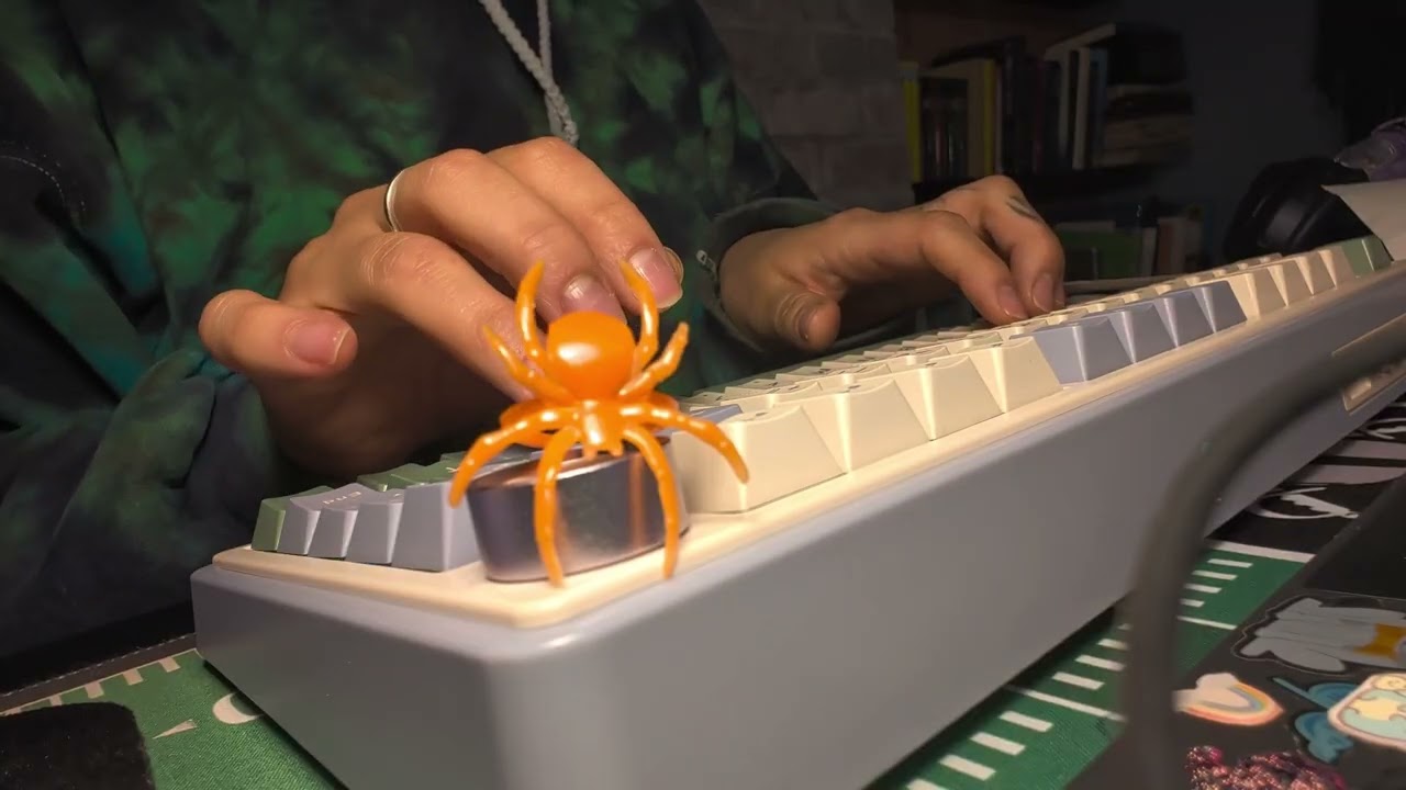 ASMR ⌨️ Typing out a spider's letter (No Talking) ⌨️