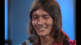 Video thumbnail of "Smokie - Lay back in the arms of someone (1977)"