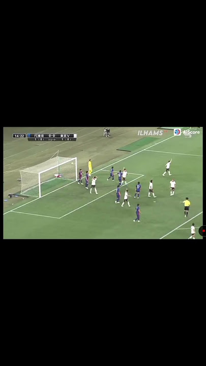 aksi lemparan arhan di liga jepang , tokyo verdy vs fc tokyo