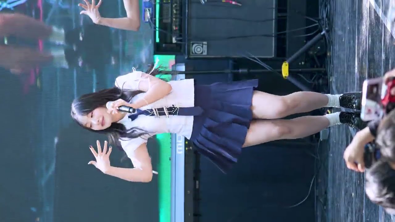 [FULL] 250518 리센느 리브 - Glow Up♬ 직캠 #RESCENE #LIV #FANCAM // 서울특별시 성년의 날 축제