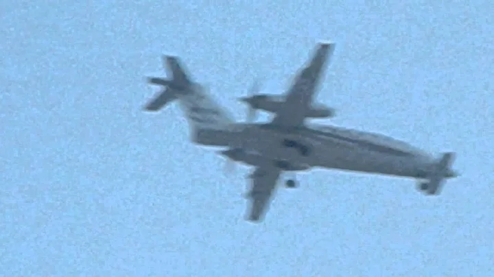 Avantair Piaggio P180 Avanti Approaching Detroit Metro Airport