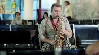 Jingle Bells in Chisinau Intl Airport