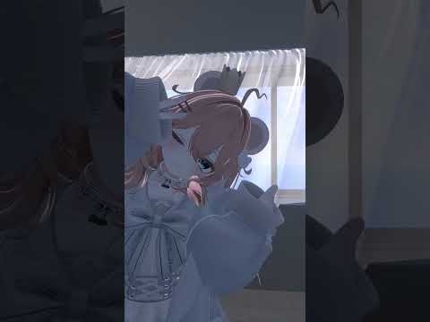 ミルフィが見ているようです　#vrchat  #shorts