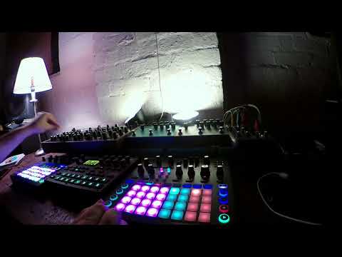 P - Novation Peak, Circuit, Circuit Mono Station, Elektron Digitakt, Strymon Big Sky, Timeline