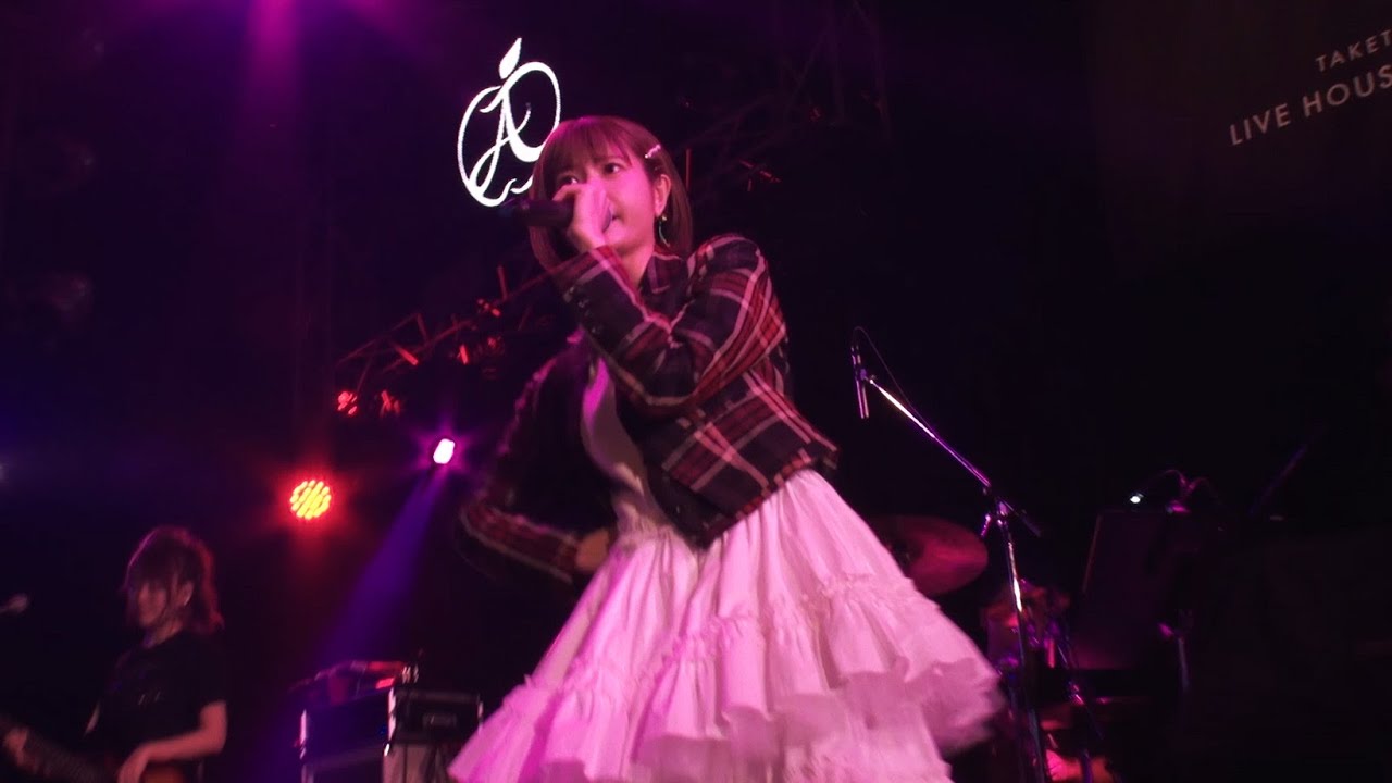 竹達彩奈 - アイツとキミ〜二度とない運命〜（TVアニメ「五等分の花嫁」より）［Live Video］ adlı videoyu YouTube'da izle