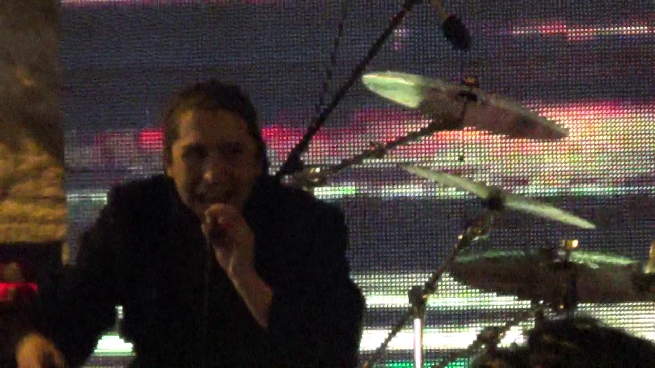 LLaWaR en vivo en el 