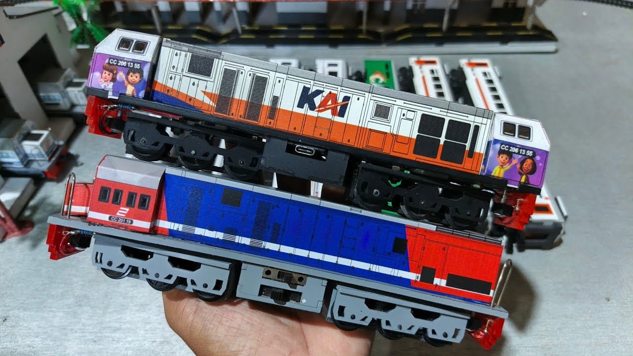Merakit dan roling mainan kereta api , double traksi cc 201 rnb sma cc 206 jumbo ungu tapi gagal 